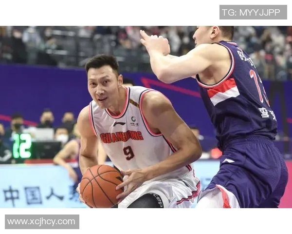 广州篮球队以96分稳居锦标赛积分榜首位展现强大实力